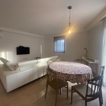 Cozy 2 Bedroom Apartment Near Seafront Gzira Екстериор снимка