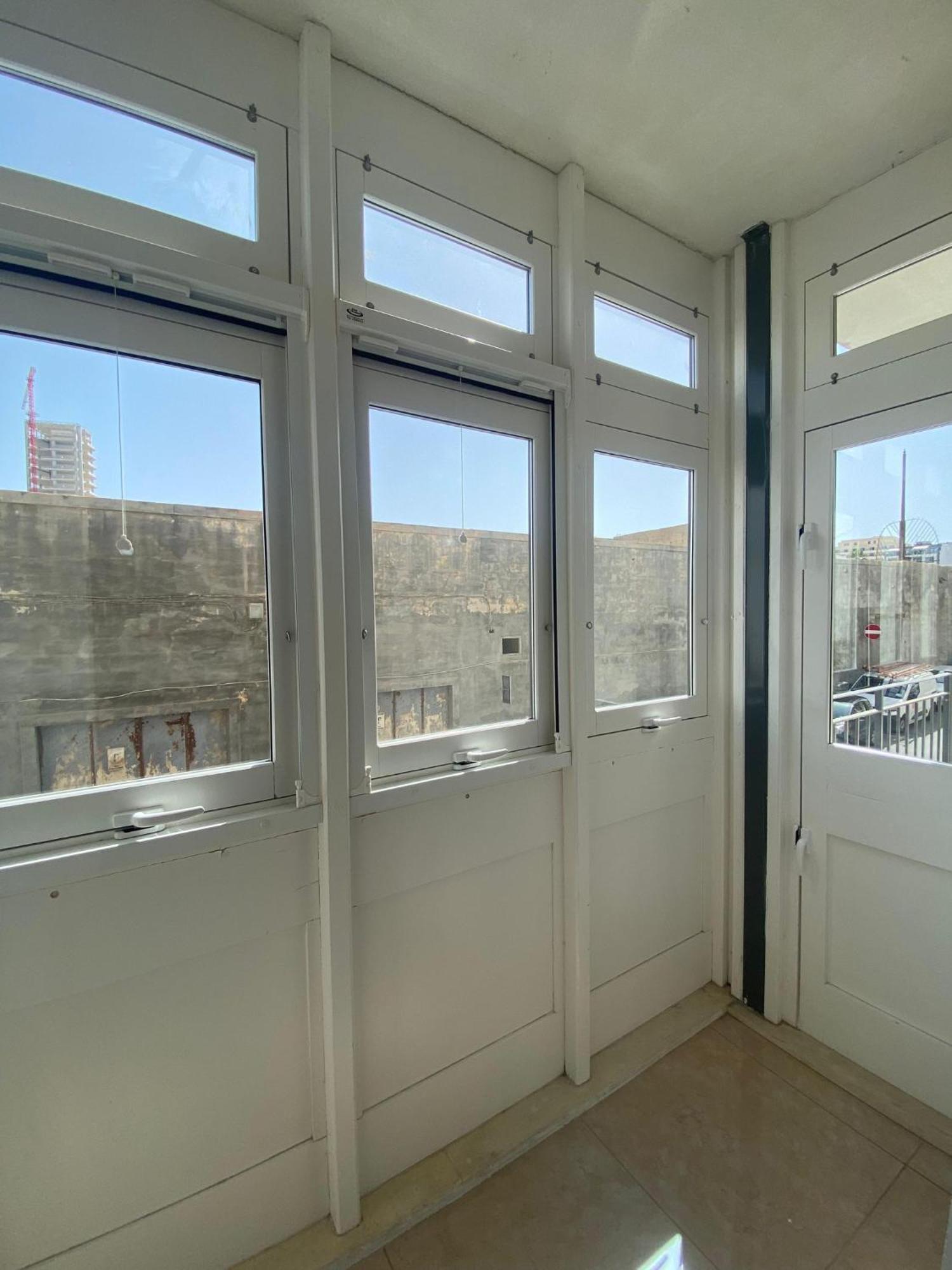 Cozy 2 Bedroom Apartment Near Seafront Gzira Екстериор снимка