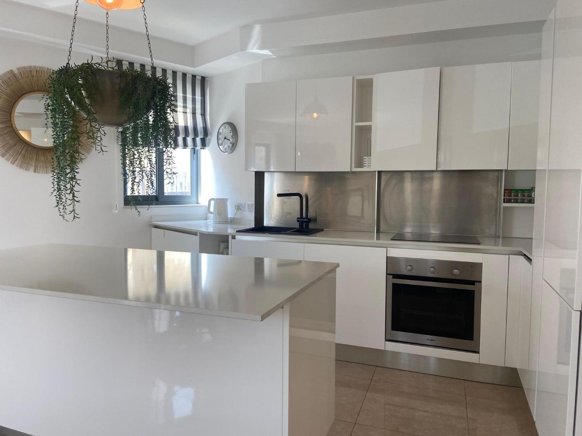 Cozy 2 Bedroom Apartment Near Seafront Gzira Екстериор снимка