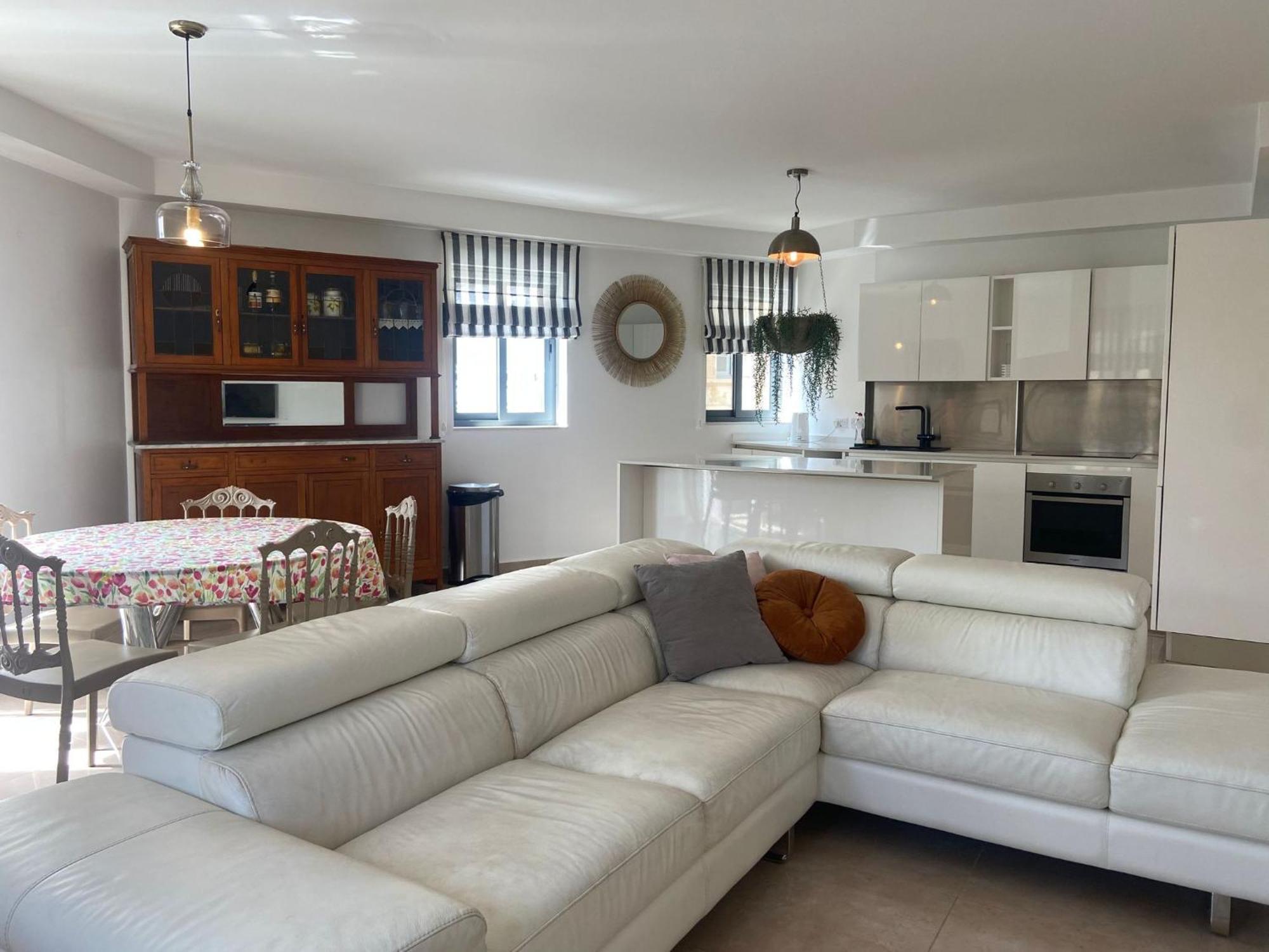 Cozy 2 Bedroom Apartment Near Seafront Gzira Екстериор снимка